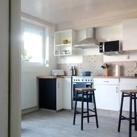 Apartamento Au Parfait, T2 Rdc, Frais, Jardin, Calme, Parking, Idéalement Placé