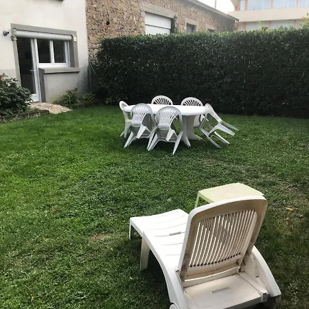 Au Parfait, T2 Rdc, Frais, Jardin, Calme, Parking, Idéalement Placé Apartamento *